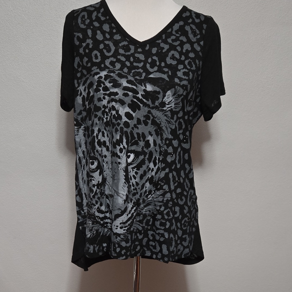 DG2 by Diane Gilman Black and Gray Leopard Print Tee
